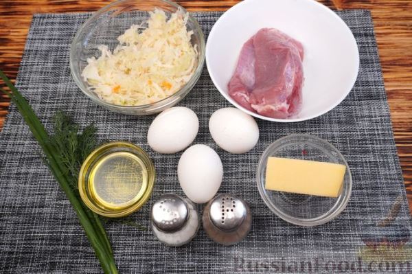 Салат с говядиной, квашеной капустой, сыром и яйцами