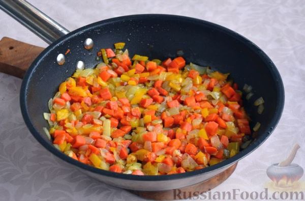 Тыквенно-картофельная запеканка с фаршем и овощами